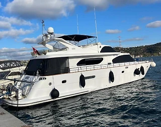 Bodrum Türkbükü'nde 7 Kişi Kapasiteli, 30 Metre, Konforlu Motoryat - 1