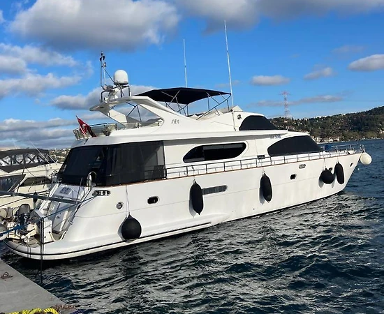 Bodrum Türkbükü'nde 7 Kişi Kapasiteli, 30 Metre, Konforlu Motoryat - 1