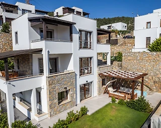 Bodrum Umurca'da Merkezi Konumda, Özel Havuzlu, 7 Kişilik Villa - 2