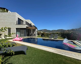 Bodrum Yalıkavak'ta Modern Tasarımlı, Özel Havuzlu, Şık Villa - 1