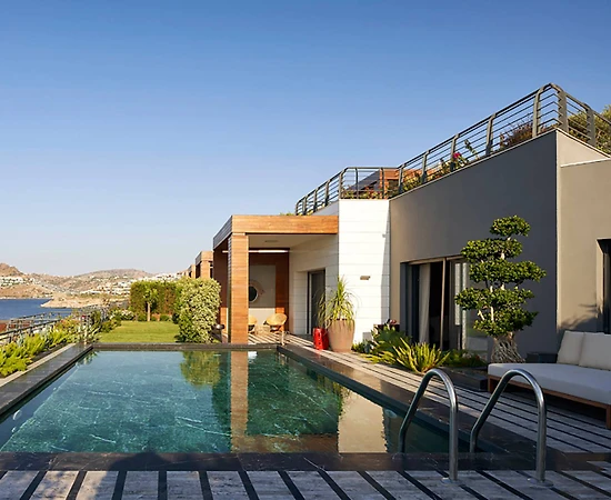 Bodrum Yalıkavak'ta Denize Sıfır, Özel Havuzlu, 9 Kişilik Villa - 1
