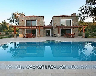 Bodrum Yalıkavak'ta Doğanın İçinde, Özel Havuzlu, Taş Villa - 1