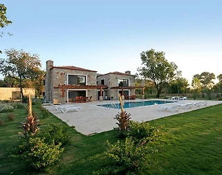 Bodrum Yalıkavak'ta Doğanın İçinde, Özel Havuzlu, Taş Villa - 4