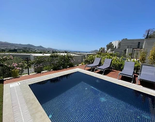 Muğla Bodrum'da Enfes Deniz Manzaralı, Özel Havuzlu, Modern Villa - 4