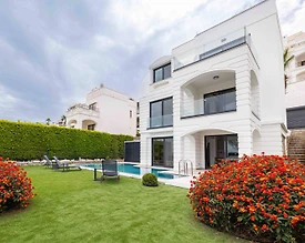 Bodrum Yalıkavak'ta Göz Alıcı Deniz Manzaralı, Özel Havuzlu, Kiralık Villa - 2