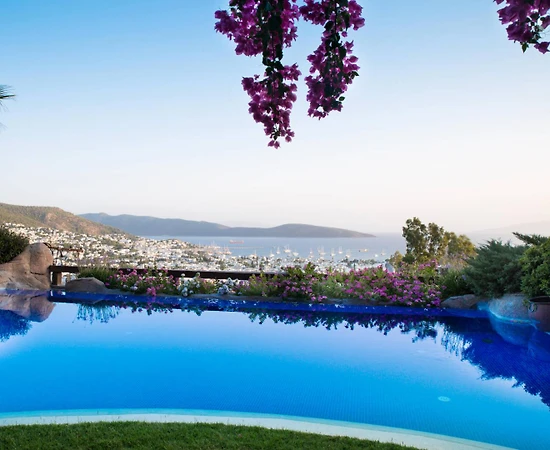 Bodrum Yokuşbaşı'nda Merkezi Konumda, Özel Havuzlu, Ferah Villa - 1