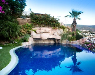 Bodrum Yokuşbaşı'nda Merkezi Konumda, Özel Havuzlu, Ferah Villa - 2