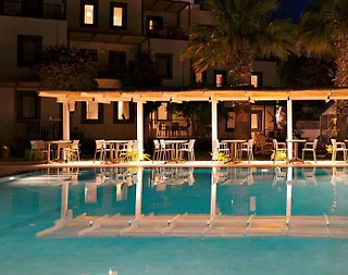 Bodrum Bitez'de Konforlu, Havuz ve Bahçe Manzaralı, 1+1 Suite Daire - 2