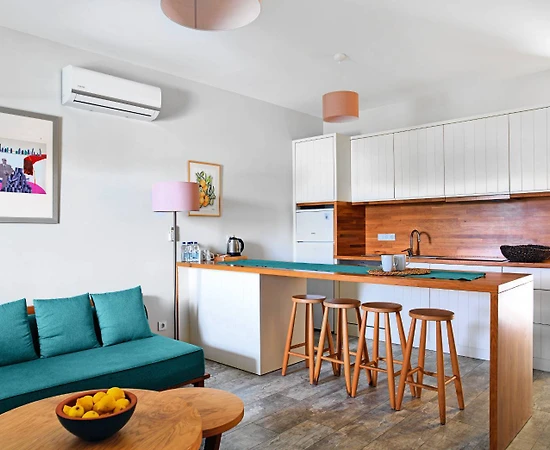 Bodrum Bitez'de Konforlu, Havuz ve Bahçe Manzaralı, 1+1 Suite Daire - 1