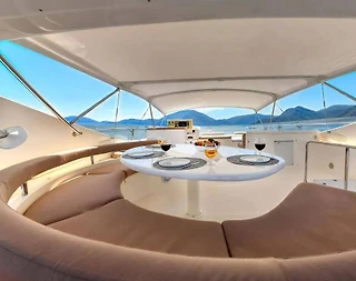 Bodrum'da Engin Sularda, Modern Tasarıma Sahip, Lüks Motoryat - 5