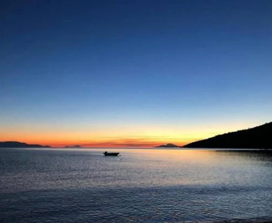 Bodrum Mazı'da Merkeze Yakın Konumda, 4 Kişi Kapasiteli, Konforlu Oda - 1