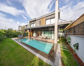 Muğla Bodrum'da Geniş Bahçeli, Özel Havuzlu, Lüks Villa  - 1