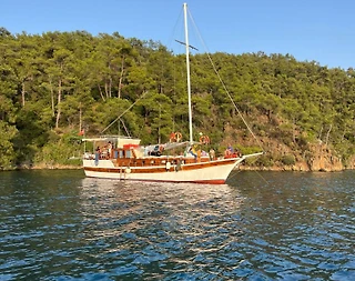 Bodrumun Enfes Maviliğinde, 4 Kabinli, Konforlu Gulet - 1