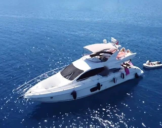 Bodrum'un Eşsiz Güzellikteki Denizinde, 6 Kişilik Kiralık Motoryat - 5