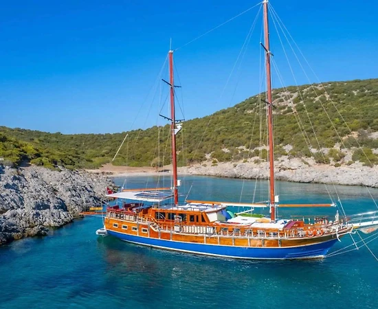 Bodrum'un Eşsiz Maviliklerinde, 22 Metre, 6 Kabinli, Kiralık Gulet - 1