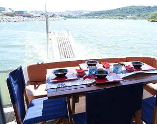 İstanbul Eyüp'te Enfes Mavi Sularda, 4 Kişilik, Modern Motoryat - 5