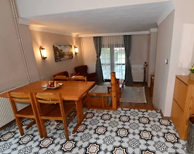 Bolu Abant'ta Çekirdek Ailelere Uygun, Kahvaltı Dahil, Kiralık Villa - 3