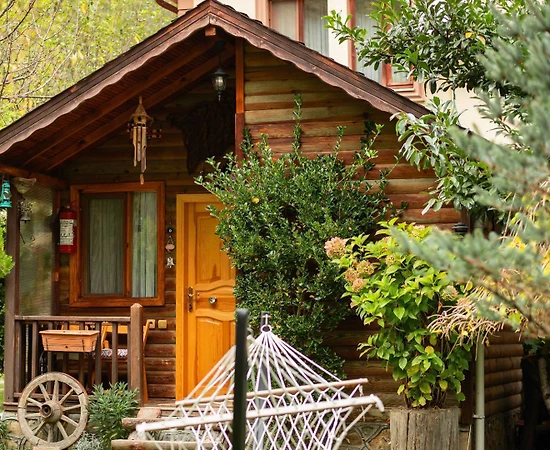 Bolu Abant'ta Huzur Dolu Doğada, Kahvaltı Dahil, Modern Bungalov  - 1