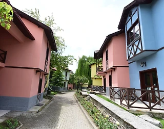 Bolu Abant'ta Sakin Konumda, Kapalı Ortak Havuzlu, Tatil Villası - 5