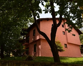 Bolu Abant'ta Tesis İçerisinde, Kapalı Ortak Havuzlu, Konforlu Villa - 2