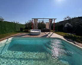 Antalya Döşemaltı'nda Yemyeşil Bahçeli, Özel Havuzlu, Konforlu Tiny House - 2
