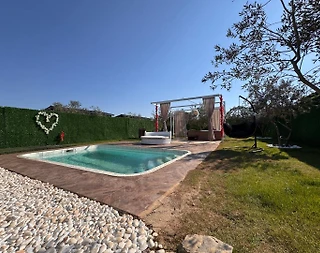 Antalya Döşemaltı'nda Balayı Çiftlerine Uygun, Özel Havuzlu, Bahçeli Tiny House - 1