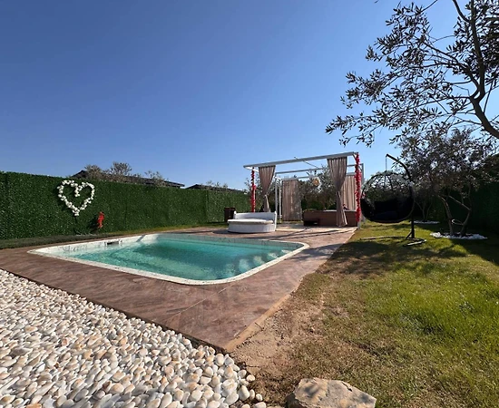 Antalya Döşemaltı'nda Balayı Çiftlerine Uygun, Özel Havuzlu, Bahçeli Tiny House - 1