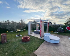 Antalya Döşemaltı'nda Yemyeşil Bahçeli, Özel Havuzlu, Konforlu Tiny House - 3