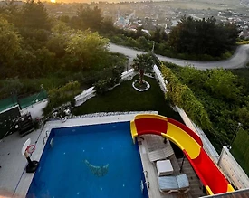 Bursa Gemlik'te Göz Alıcı Manzaralı, Özel Havuzlu, Olanaklı Villa - 2