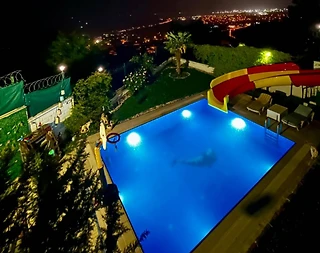 Bursa Gemlik'te Göz Alıcı Manzaralı, Özel Havuzlu, Olanaklı Villa - 4