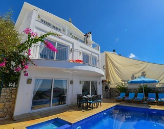 Kalkan Bezirgan'da Doğa Manzaralı, Sonsuzluk Havuzlu, 6 Kişilik Villa - 1