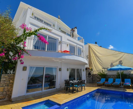 Kalkan Bezirgan'da Doğa Manzaralı, Sonsuzluk Havuzlu, 6 Kişilik Villa - 1