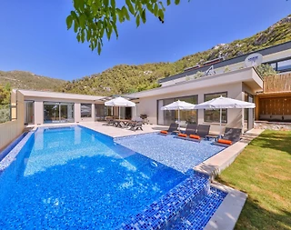 Kalkan İslamlar'da Sakin Konumda, Isıtmalı Havuzlu, Kiralık Villa - 2