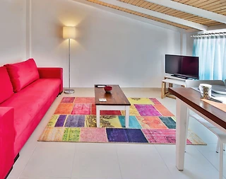 Kaş Andifli'de Merkezi Konuma Sahip, Konforlu, 1+1, Kiralık Suit - 1