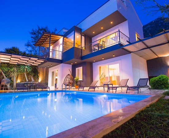 Kaş Kalkan'da Deniz Manzaralı, Kalabalık Ailelere Uygun, Lüks Villa - 1