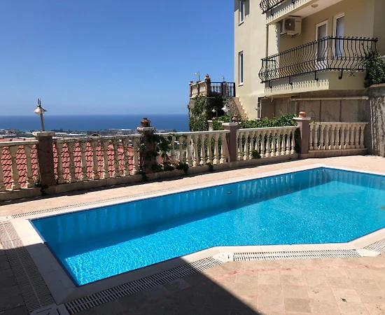 Alanya'da Denize Yakın, Özel Havuzlu, Kiralık Lüks Villa - 1