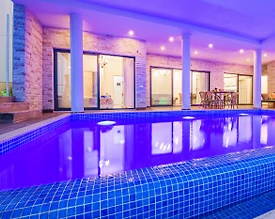 Kaş İslamlar'da Muhteşem Deniz Manzaralı, Özel Havuzlu, Kiralık Villa - 2