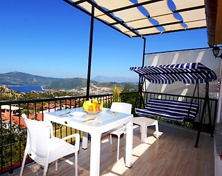 Kaş Bezirgan'da Harika Manzaralı, Jakuzili, Konsept Tatil Evi - 1