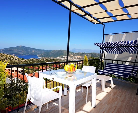 Kaş Bezirgan'da Harika Manzaralı, Jakuzili, Konsept Tatil Evi - 1
