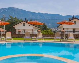 Fethiye Ölüdeniz'de Özel Havuzlu, 10 Kişilik, Lüks Tripleks Villa - 2