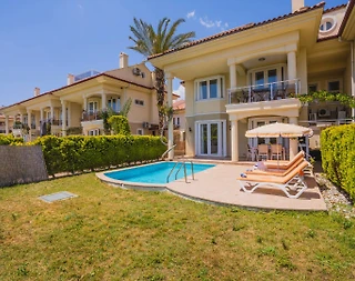 Fethiye'de Denize Sıfır, Tesis İçerisinde, Özel Havuzlu, Modern Villa - 1