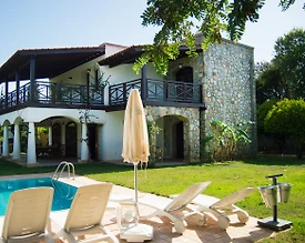 Bodrum Bitez'de Geniş Bahçeli, Özel Havuzlu, Plaja Yakın Villa - 2