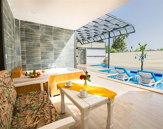 Kaş İslamlar'da Eşsiz Doğa Manzaralı, Özel Havuzlu, Kiralık Villa - 3