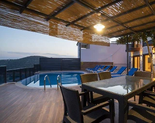 Kaş İslamlar'da Göz Alıcı Deniz Manzaralı, Özel Havuzlu, Nezih Villa - 5