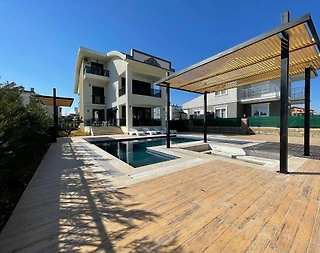 Serik Kadriye'de Şık Tasarıma Sahip, Özel Havuzlu, 5+1, Lüks Villa - 4