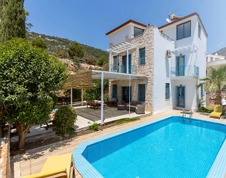 Kalkan Merkez'de Muhteşem Deniz Manzaralı, Özel Havuzlu, Kiralık Villa - 1