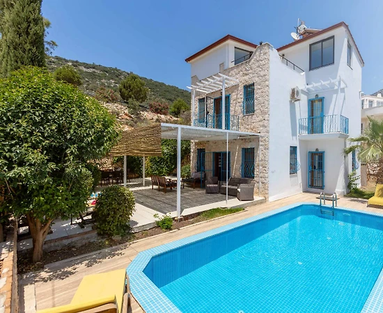 Kalkan Merkez'de Muhteşem Deniz Manzaralı, Özel Havuzlu, Kiralık Villa - 1
