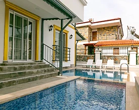 Marmaris Çetibeli'nde Sakin Konumda, Özel Havuzlu, 6 Kişilik Villa - 3