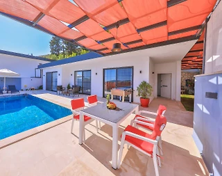 Kaş İslamlar'da Doğa Manzaralı, Özel Havuzlu, Jakuzili Villası - 3