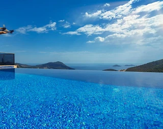 Kaş İslamlar'da Enfes Deniz Manzaralı, Özel Havuzlu, Konforlu Villa - 2